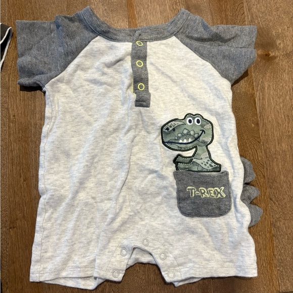 Bundle of 2 Baby Romper - Picture 3 of 5